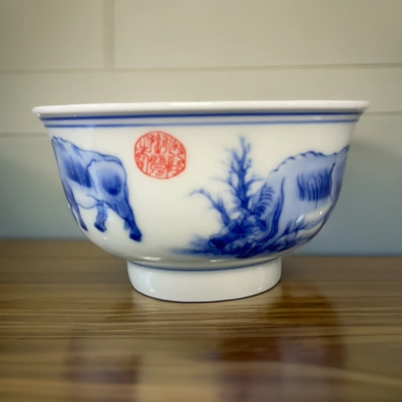 景德镇陶瓷青花主人杯茶杯压手杯五牛压手