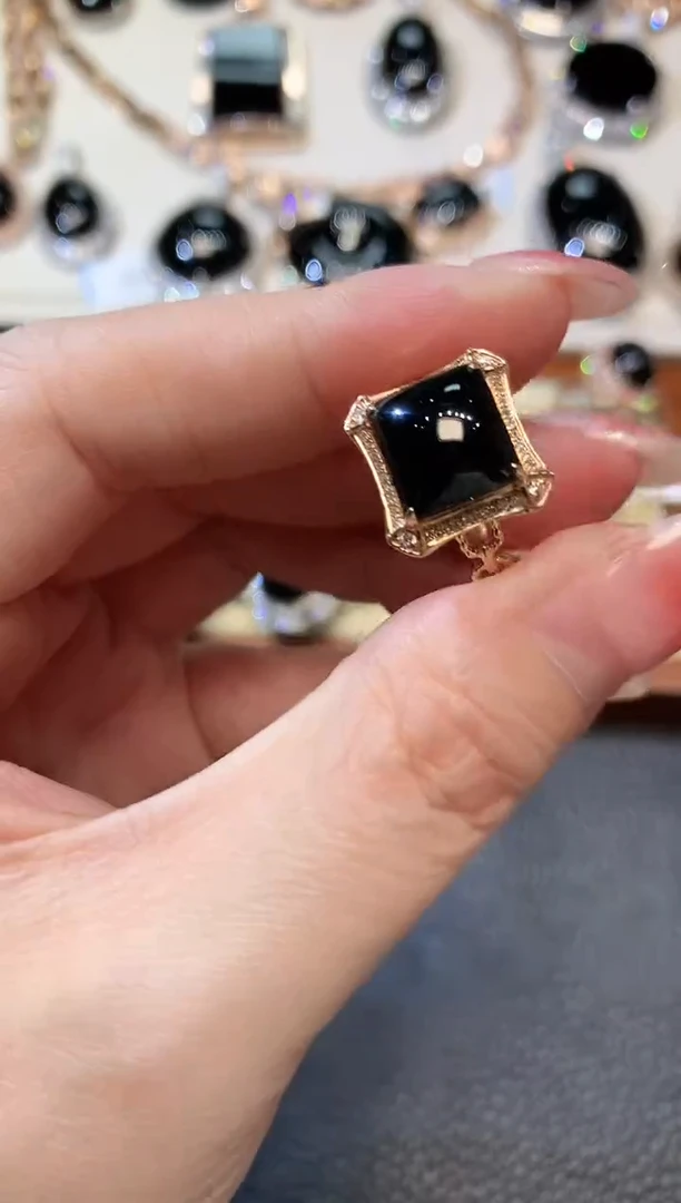 【闪购商品】翡翠戒指18K金镶嵌D64 翡翠