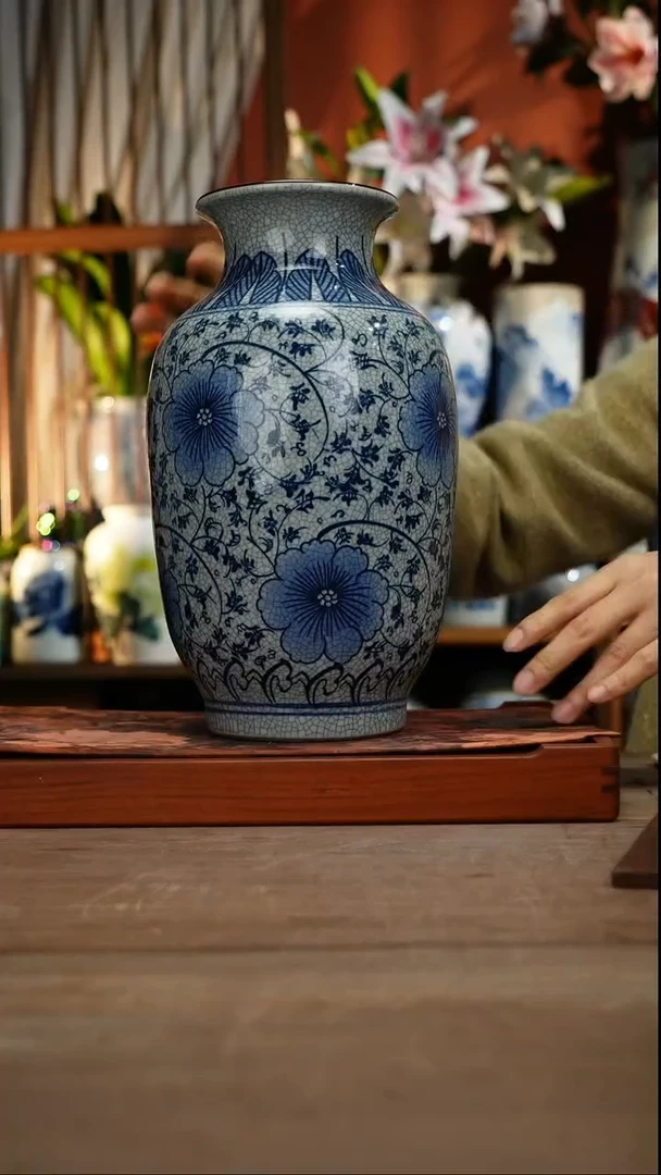 当代景德镇设计师釉下手绘陶瓷花瓶