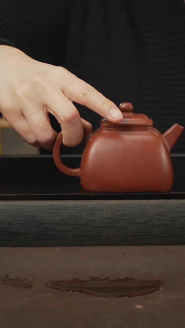 茶壶紫砂花****子四方传炉，大红袍，240cc