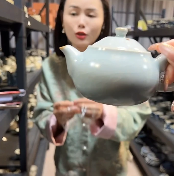【小乔赏瓷】景德镇手工集好天青壶fc369.