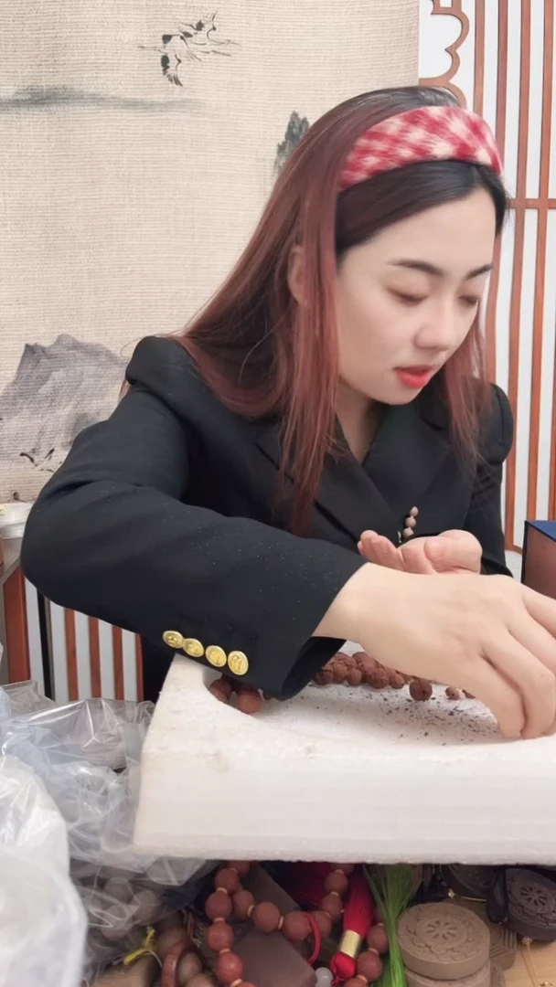 泥塑菊珀安神  0.8  莲花珠子 散珠