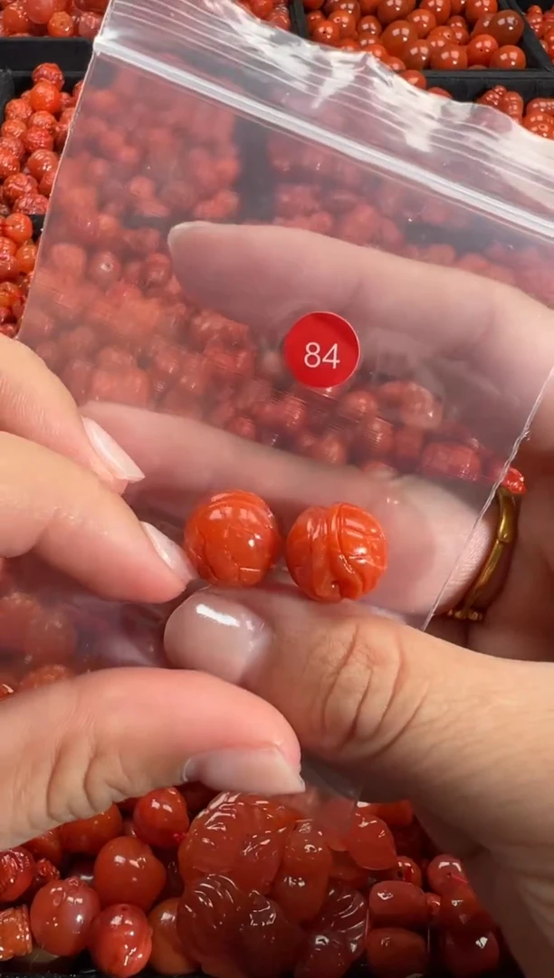 颈饰未镶嵌南红玛瑙1