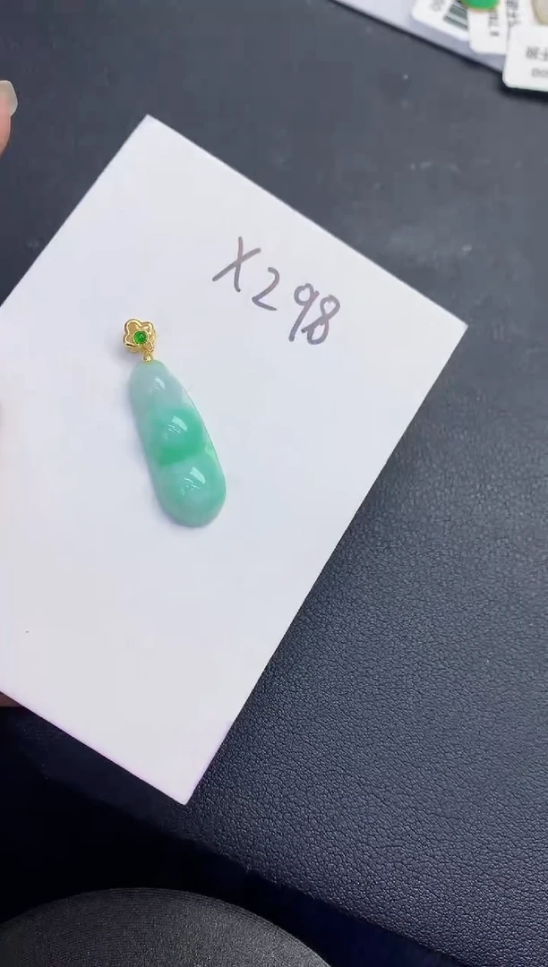 颈饰未镶嵌翡翠缅甸天然翡翠A货