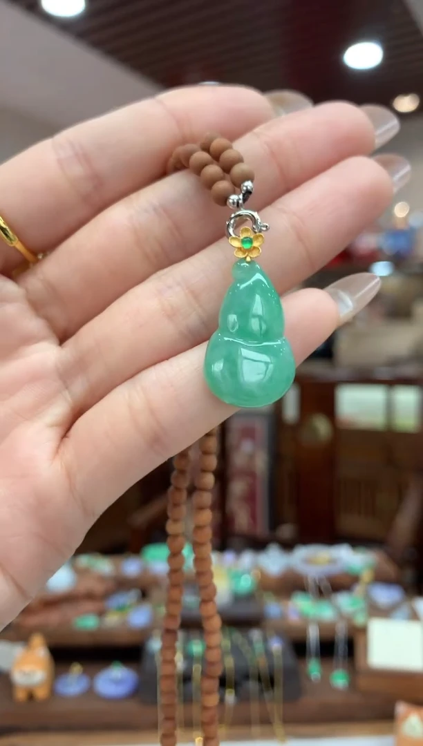 【闪购商品】翡翠吊坠(不含链)18K金镶嵌葫芦