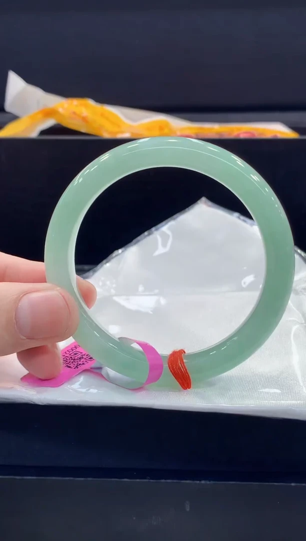 未镶嵌手镯翡翠翡翠手镯