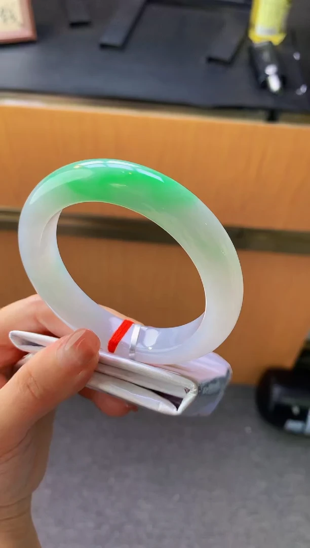 未镶嵌手镯翡翠-C32 圈口58全款17万 定金2万