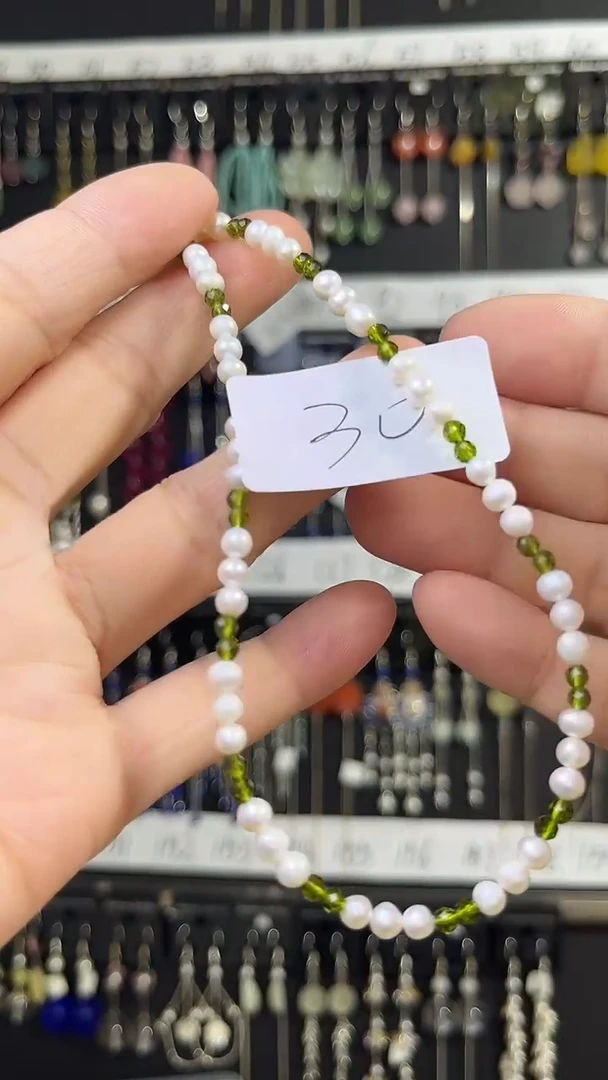 和田玉未镶嵌耳饰喜欢拍