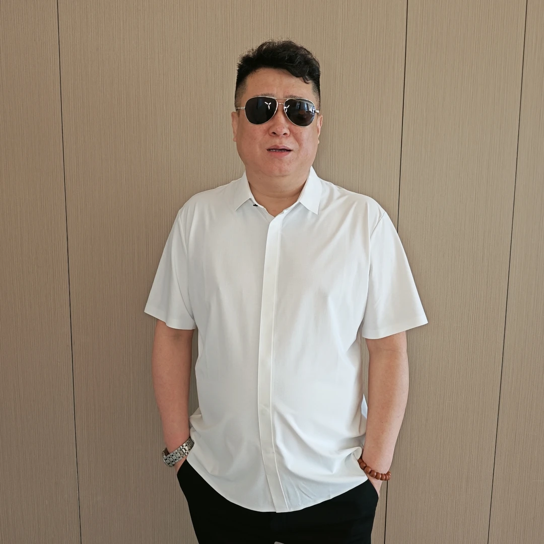 大码男士夏季薄款轻奢时尚百搭纯色加肥加大纯色商务休闲衬衫男DJ