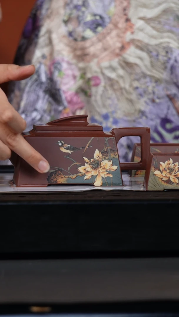 茶壶紫砂景壶祥花鸟图套组