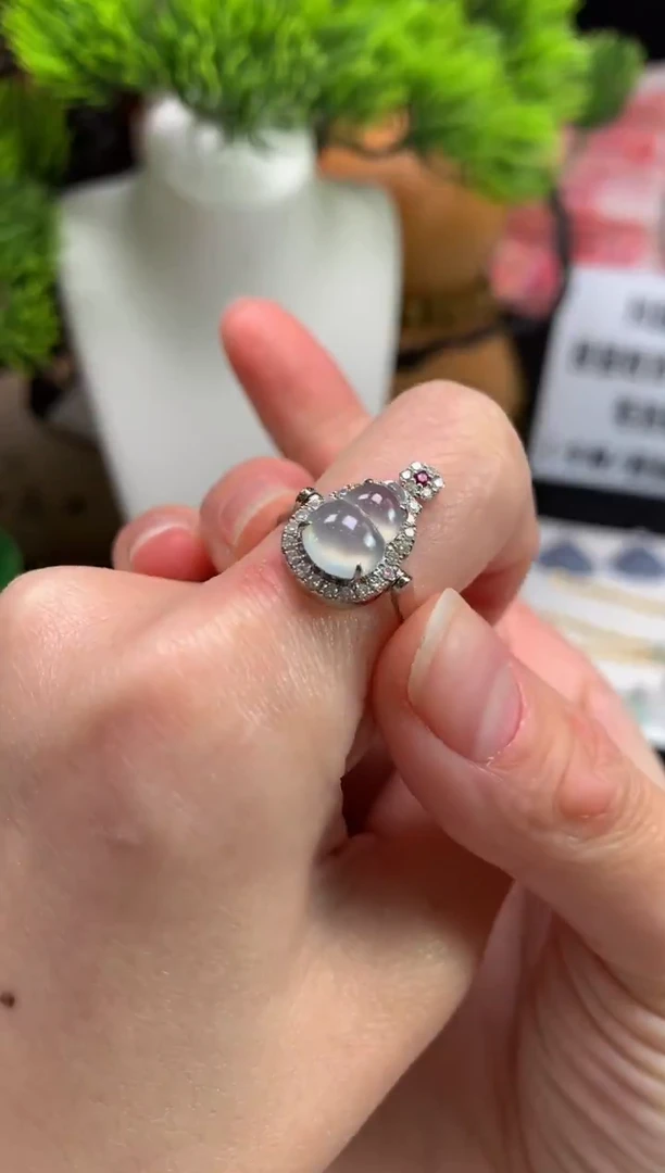 18K金镶嵌戒指翡翠奇*?---125545