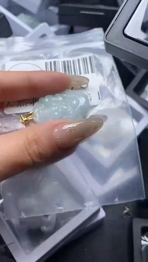 吊坠(不含链)未镶嵌翡翠976