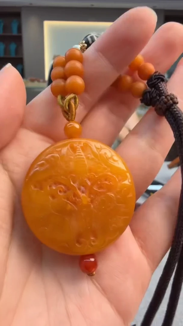 琥珀颈饰未镶嵌446秒拍号 假一罚三