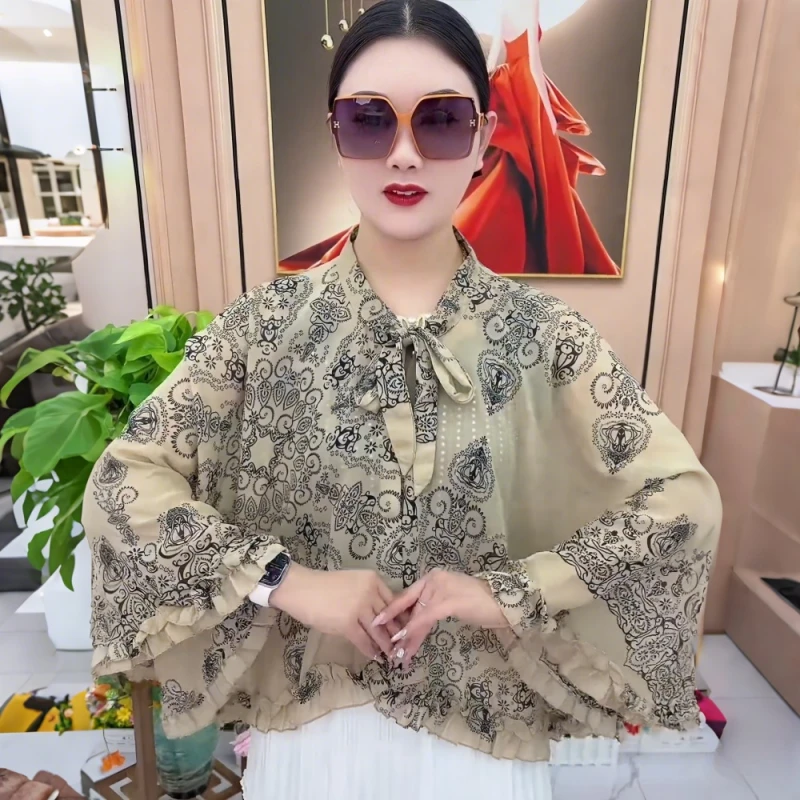 夏季防晒斗篷披肩女外搭薄款防紫外线2025新款披风女司机开车神器