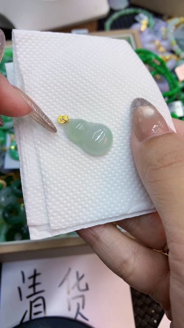 颈饰未镶嵌翡翠1