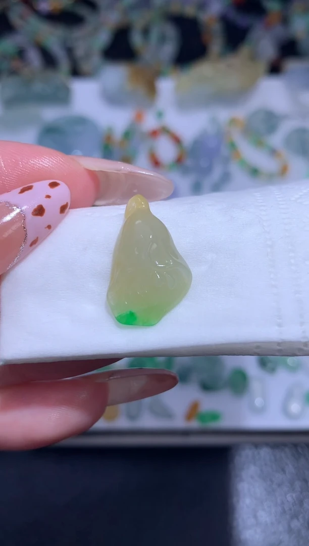 未镶嵌定制翡翠毛货