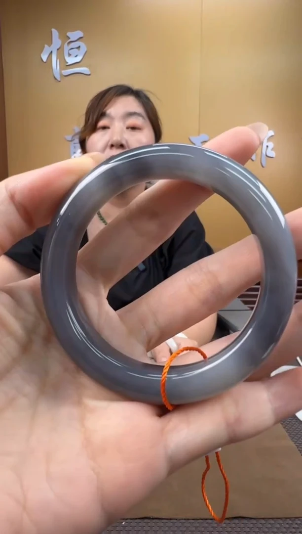 颈饰未镶嵌和田玉手镯56