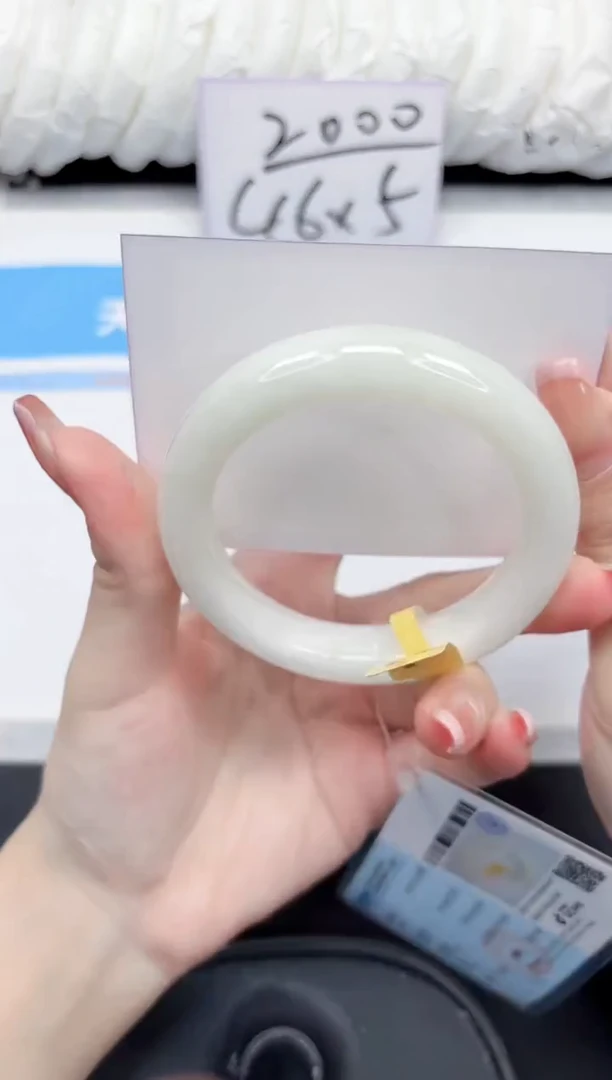 未镶嵌手镯和田玉18-58