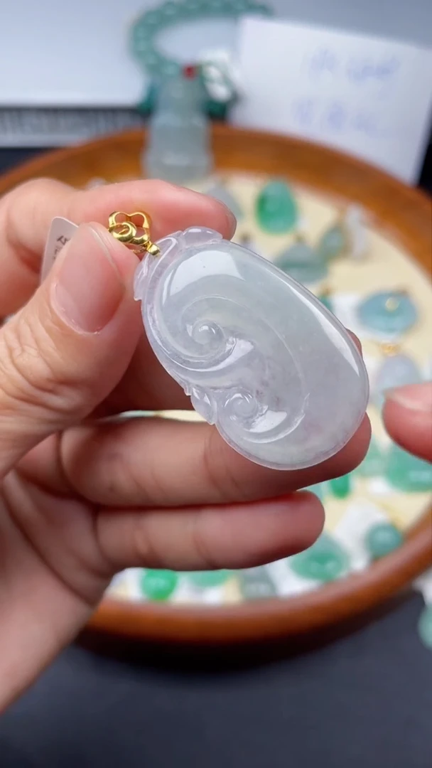 【闪购商品】翡翠颈饰18K金镶嵌如意