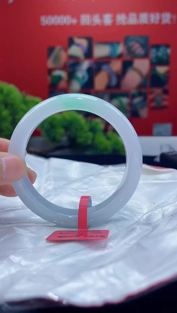 翡翠手镯未镶嵌手镯6