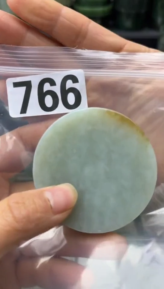 未镶嵌和田玉珠宝半成品镯芯