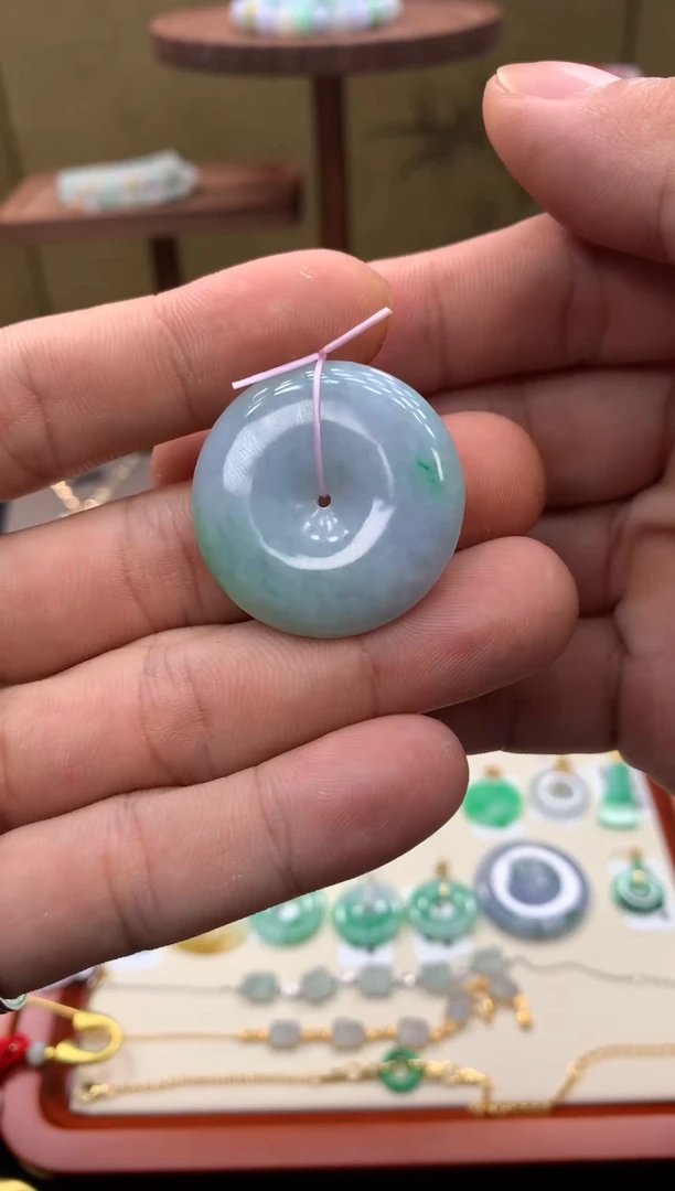翡翠未镶嵌吊坠(不含链)平安扣