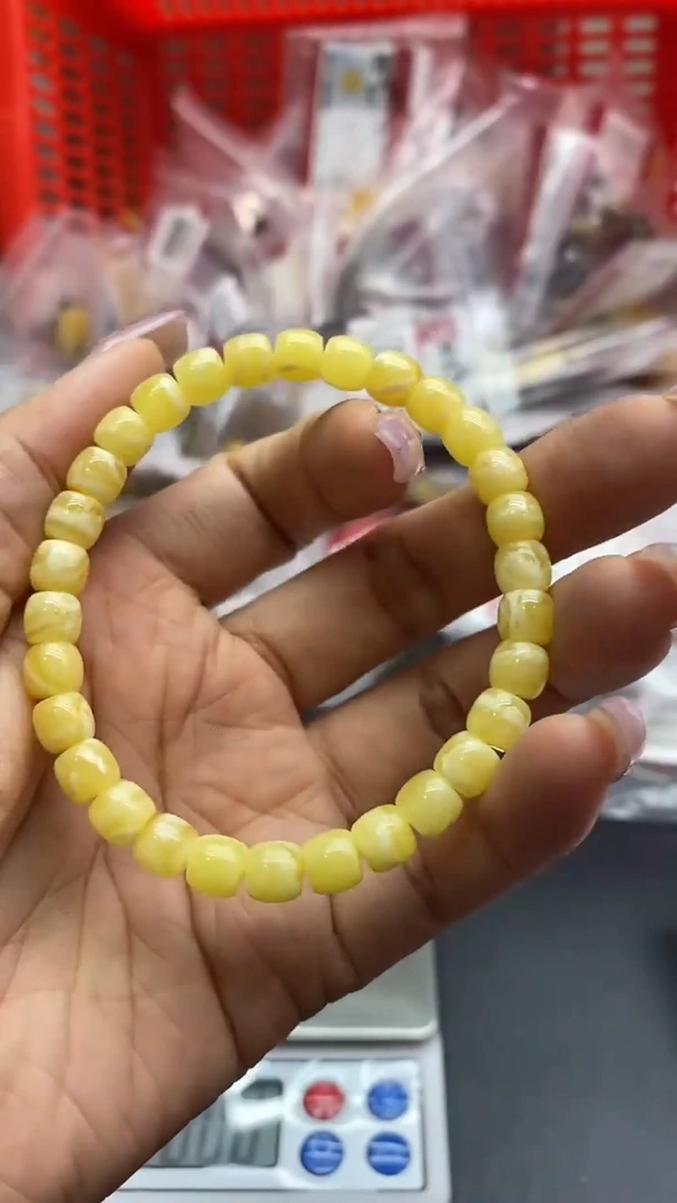 琥珀未镶嵌珠宝奇石301