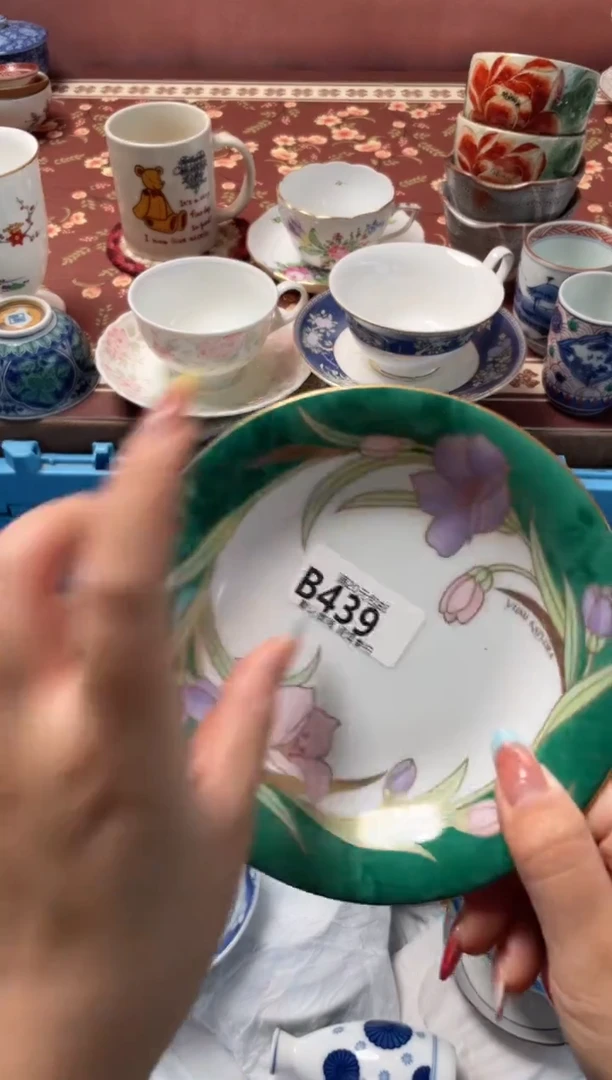 瓷片C****…瓷器瓷器B439
