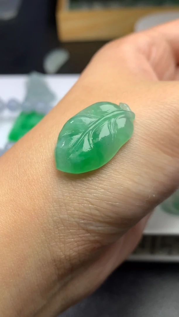 未镶嵌定制翡翠毛货