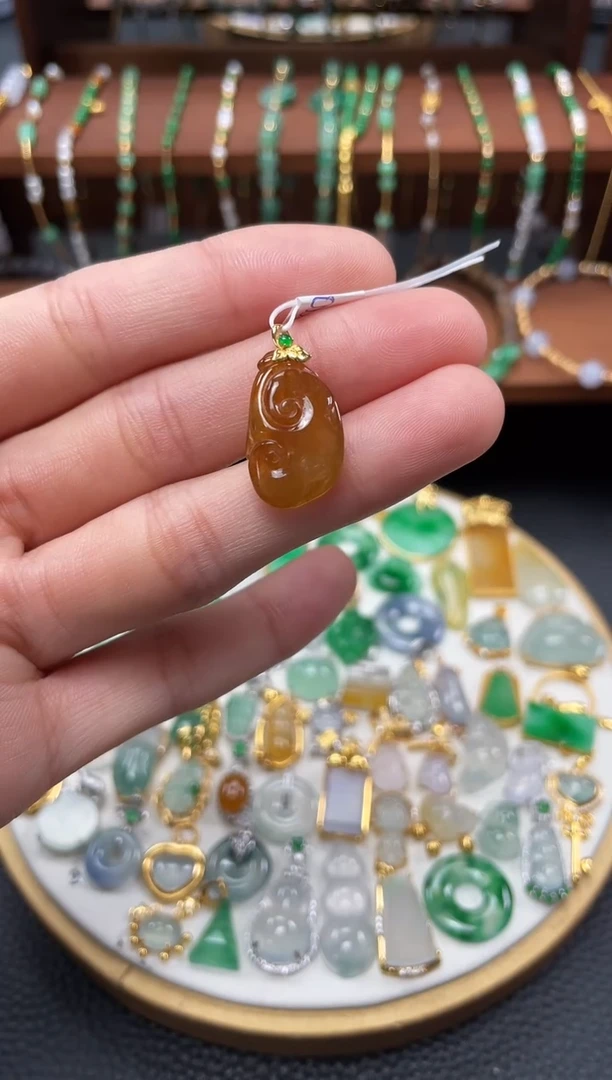 【闪购商品】翡翠吊坠(不含链)18K金镶嵌一个   JK215