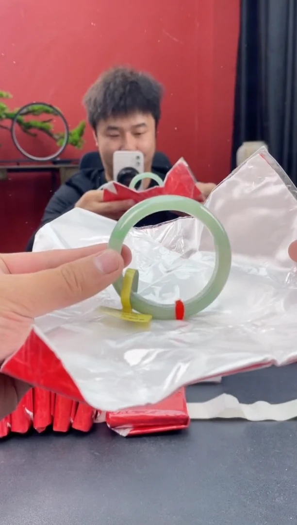 未镶嵌手镯翡翠8
