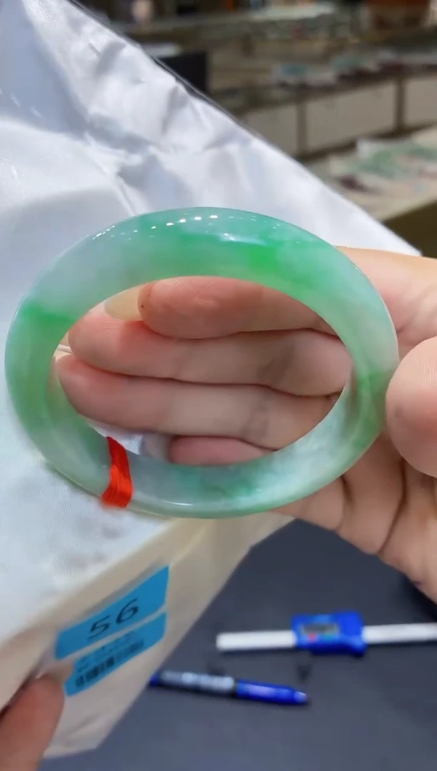 未镶嵌手镯翡翠翡翠手镯