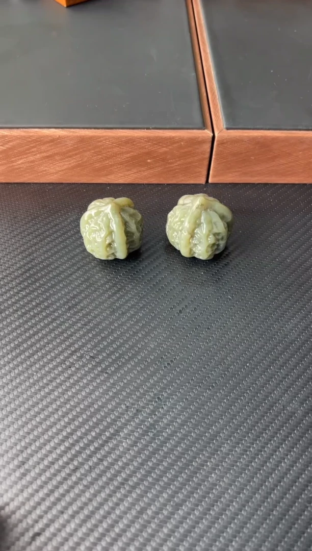未镶嵌和田玉珠宝半成品且末微色差近矿JM核桃