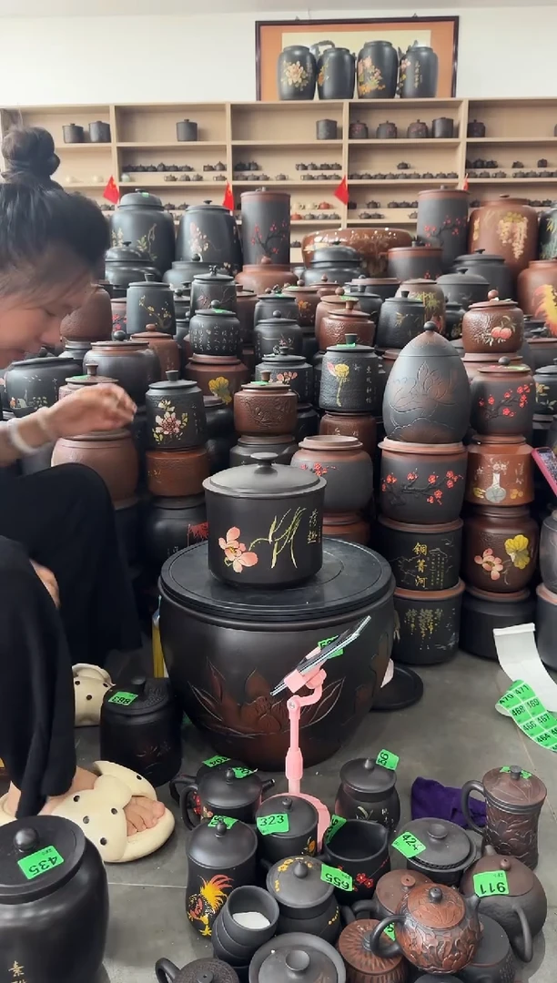 瑕疵茶叶罐 彩填小五饼 鼓盖  464