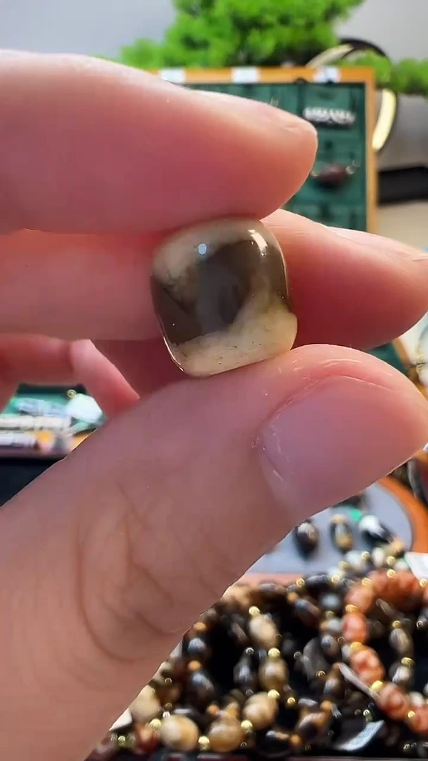 玛瑙/玉髓（覆膜）颈饰未镶嵌42（微瑕随机发货）