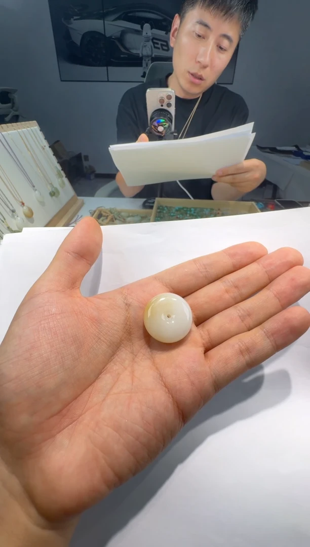 吊坠(赠链)未镶嵌和田玉28mm精品平安扣