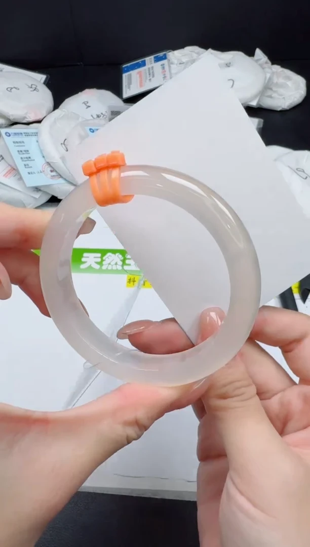 未镶嵌手镯石英质玉044-5354