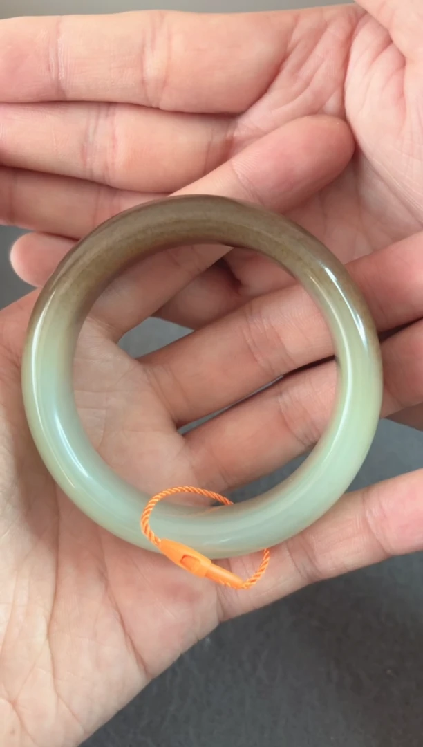 和田玉手镯未镶嵌新疆和田玉手镯 56圈口