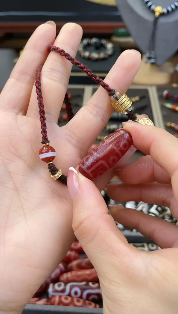 未镶嵌颈饰玛瑙/玉髓?***?美泓高油红肉折线九眼颈饰