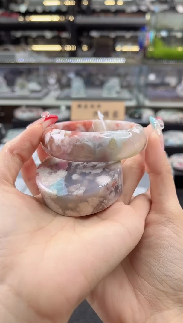 未镶嵌手镯石英质玉六*六圈口（赠品镯心）