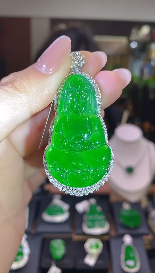 【闪购商品】翡翠吊坠(不含链)18K金镶嵌翡翠吊坠