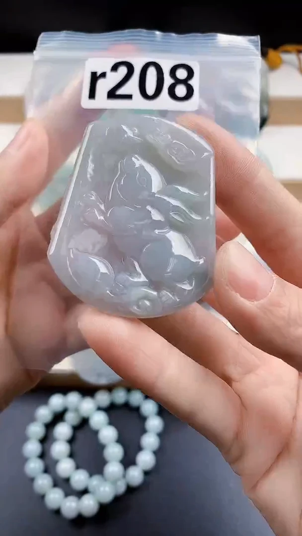 颈饰未镶嵌翡翠天然翡翠吊坠挂件