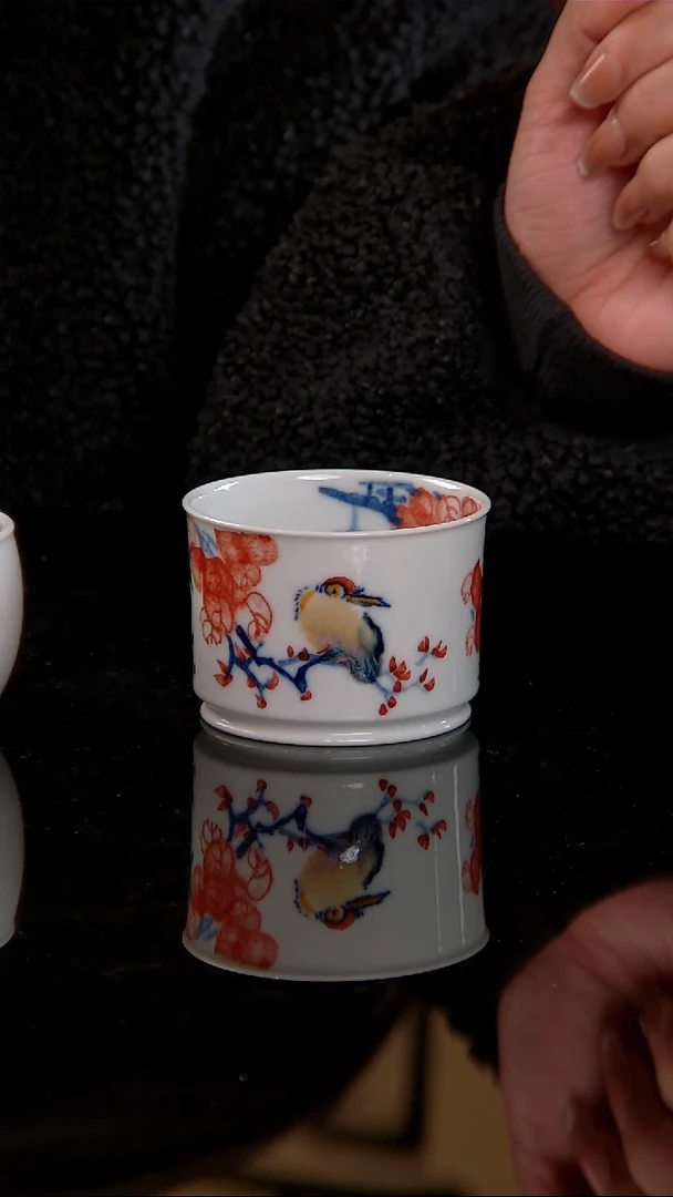 李华手绘青花红彩鸿运当头容天杯