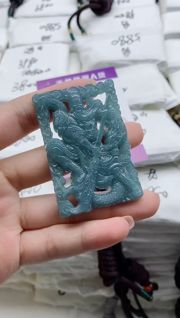 颈饰未镶嵌翡翠8