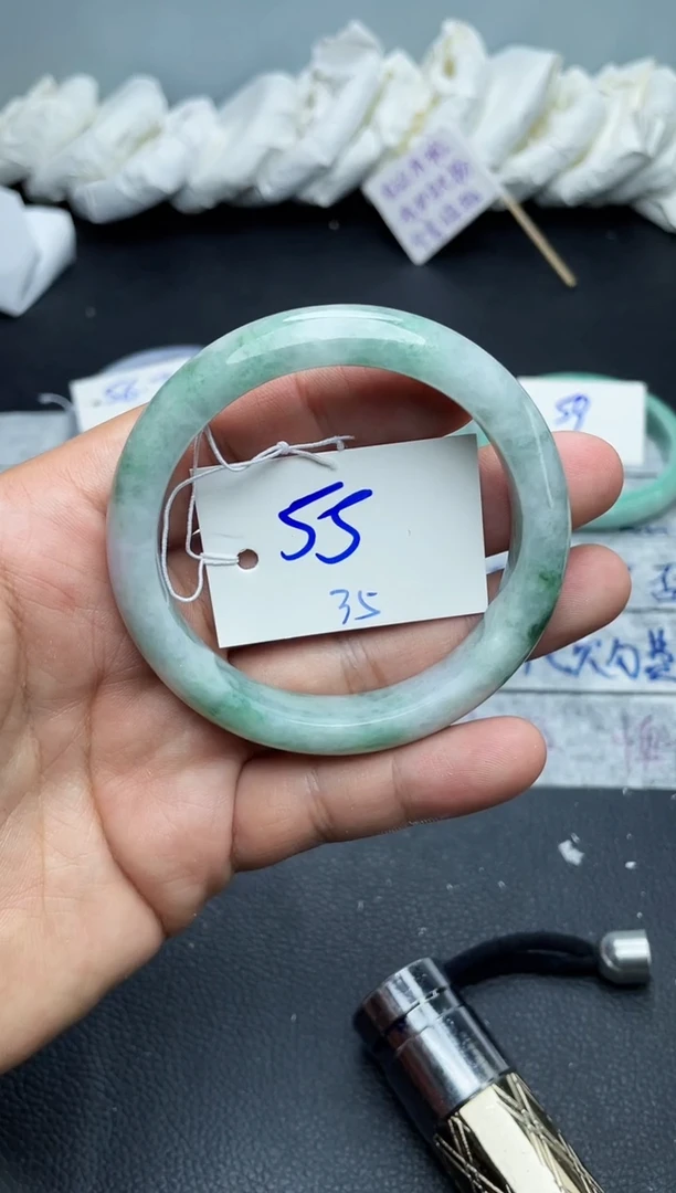 未镶嵌手镯翡翠35