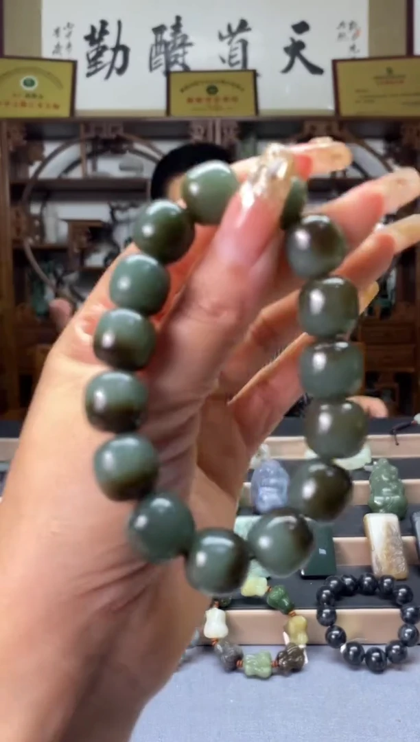 未镶嵌和田玉挂件1