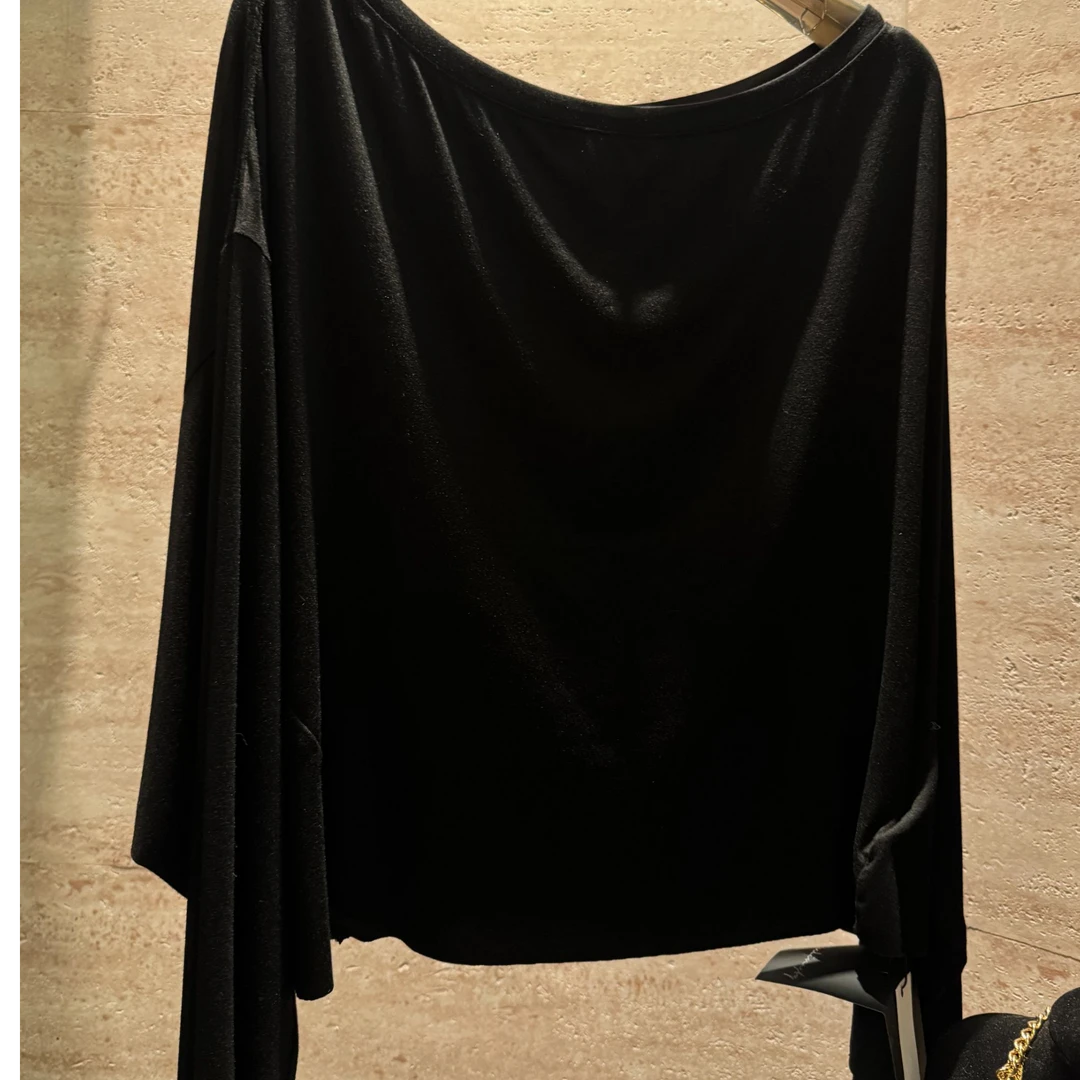 高级黑时尚长袖上衣