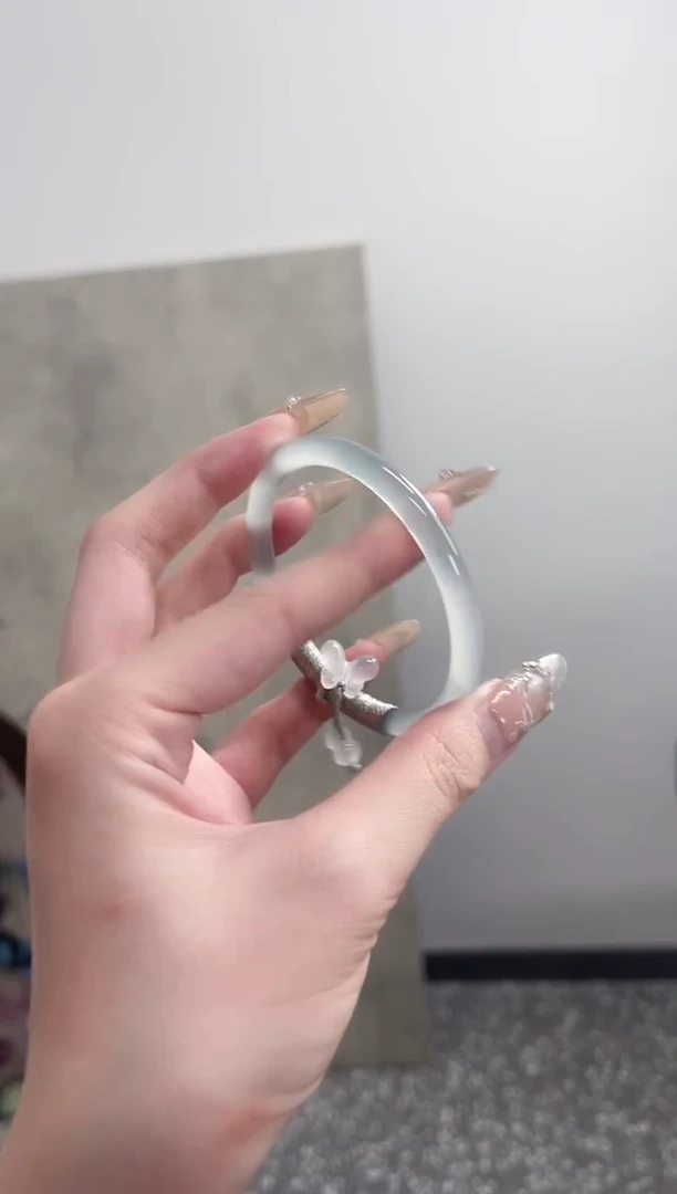 【闪购商品】玛瑙/玉髓手镯未镶嵌58圈 需要包容