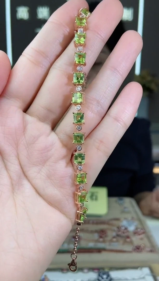 【闪购商品】橄榄石手链银S925镶嵌手链