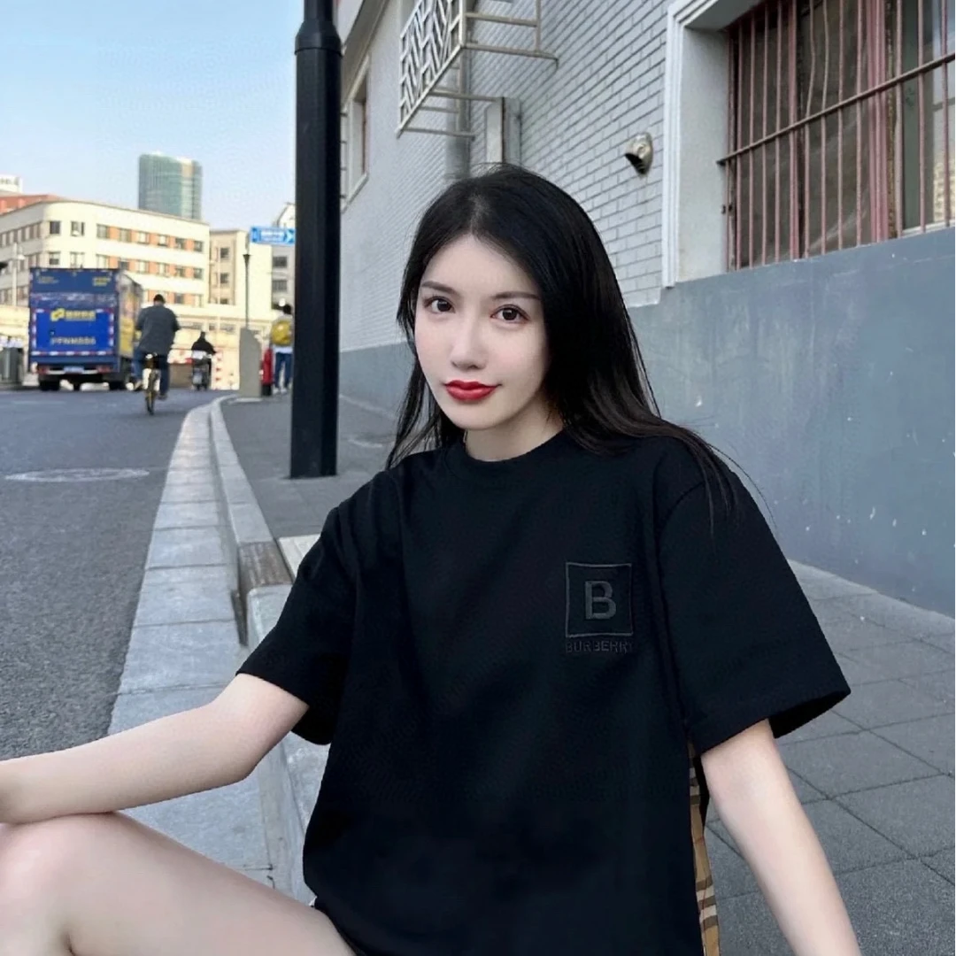全新未使用 BURBERRY/博柏利 黑色短袖/尺码L/000